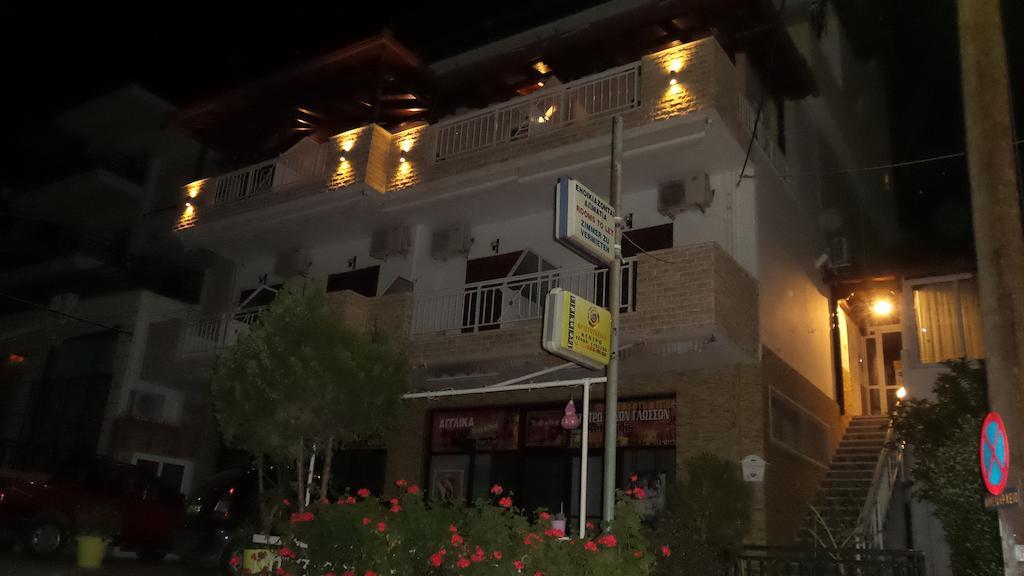 House Roula Hotel เนโอสมาร์มาราส ภายนอก รูปภาพ