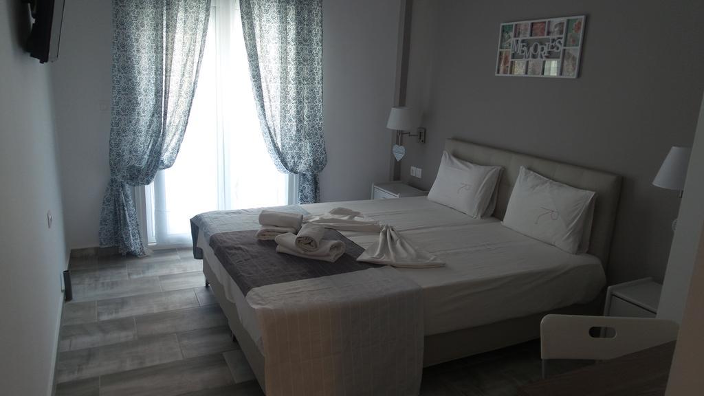 House Roula Hotel เนโอสมาร์มาราส ภายนอก รูปภาพ